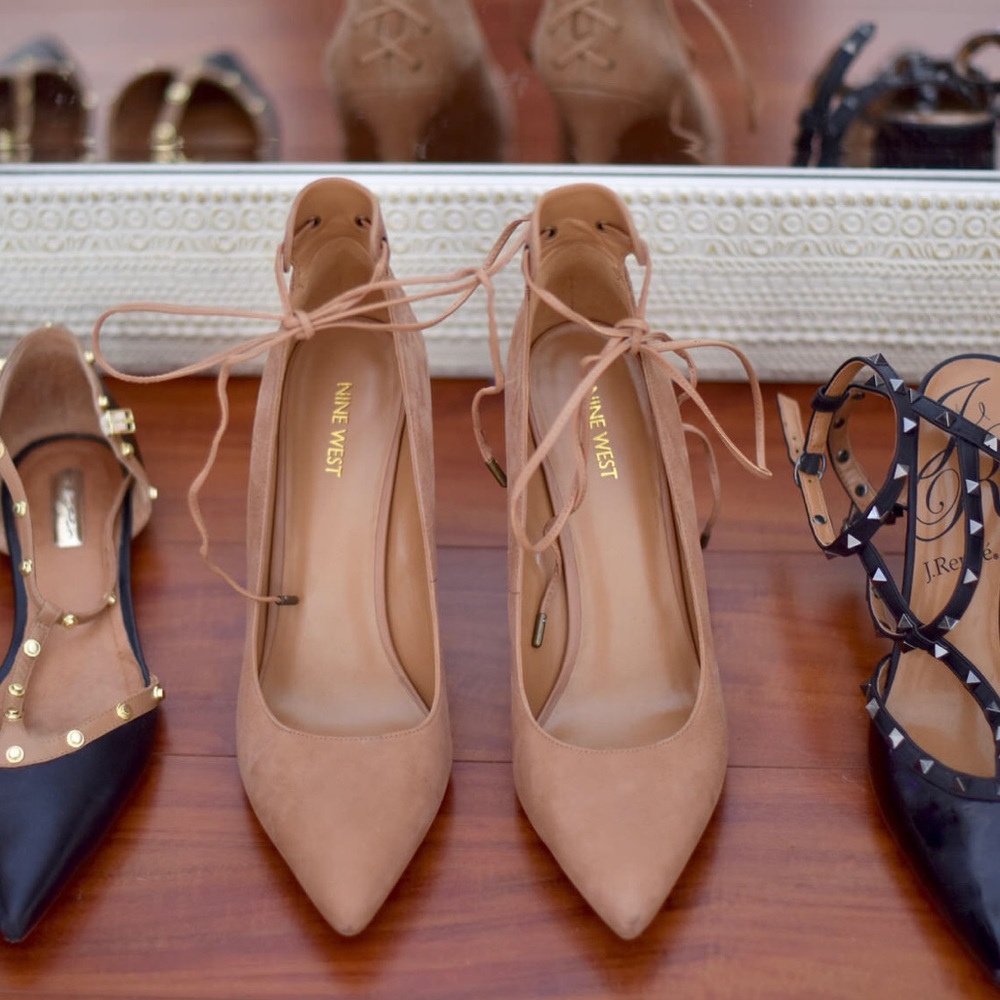 Nude pump with ankle tie and lace detail